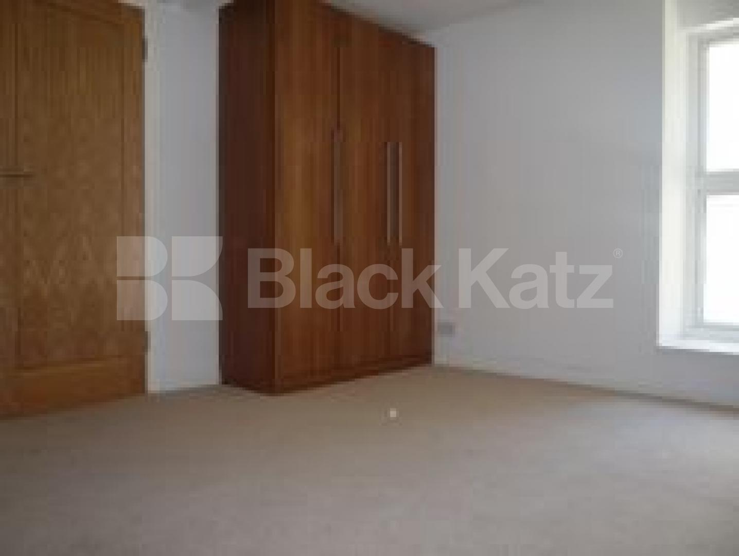 			LET!, 3 Bedroom, 1 bath, 1 reception Flat			 Womesley Road, CROUCH END